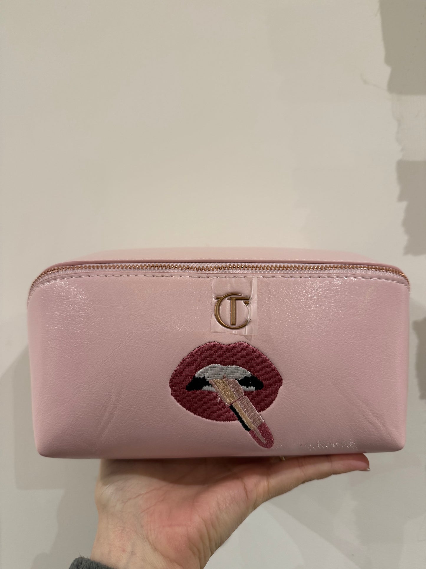 CHARLOTTE TILBURY - CLUTCH